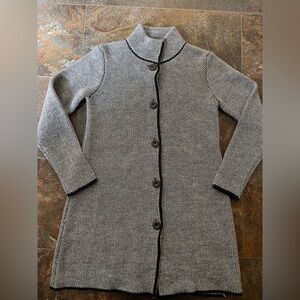 Women’s Black white chevron Cocogio Italian wool blend sweater coat. Size large